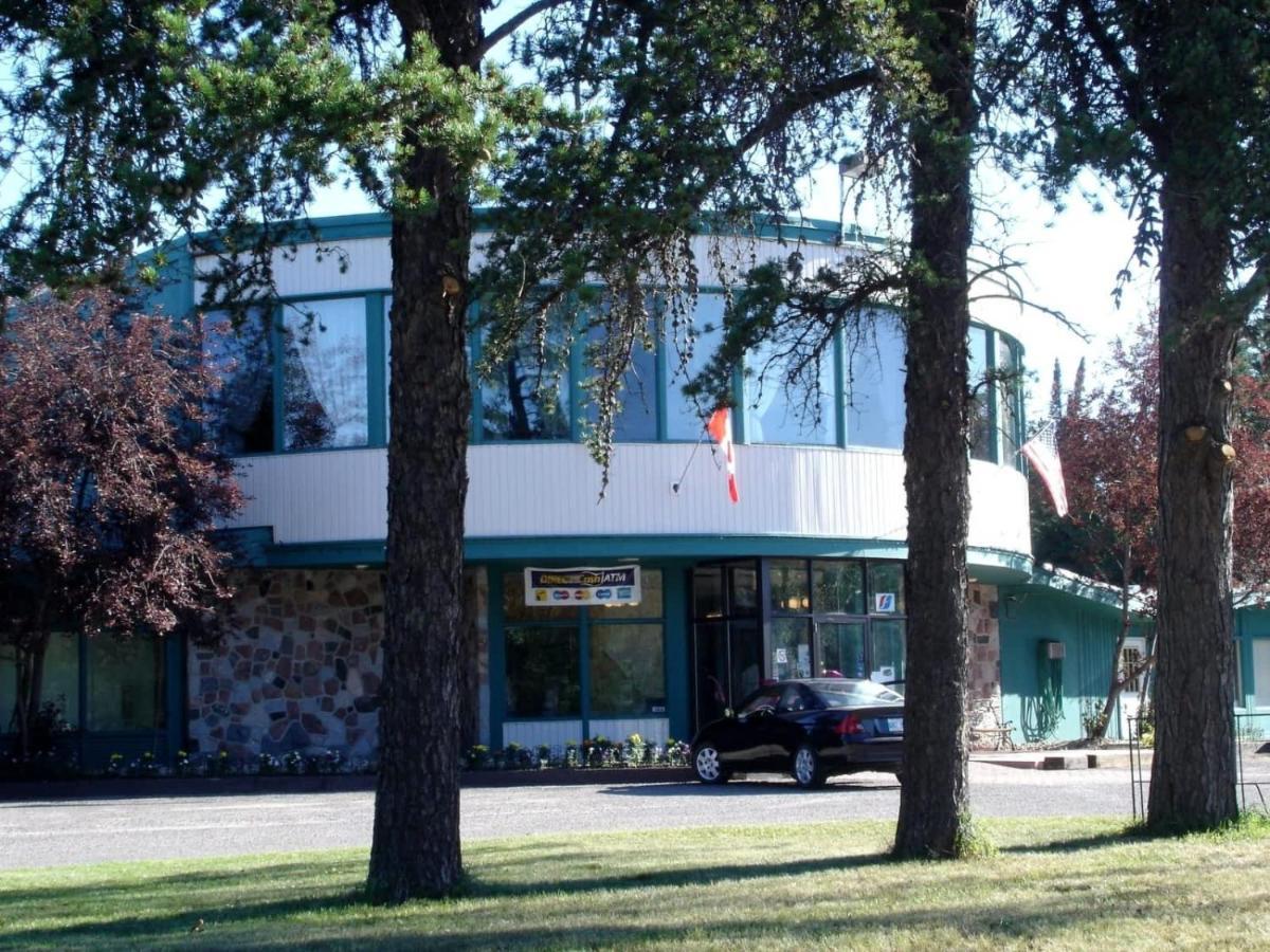 Falcon Lake Hotel Zewnętrze zdjęcie