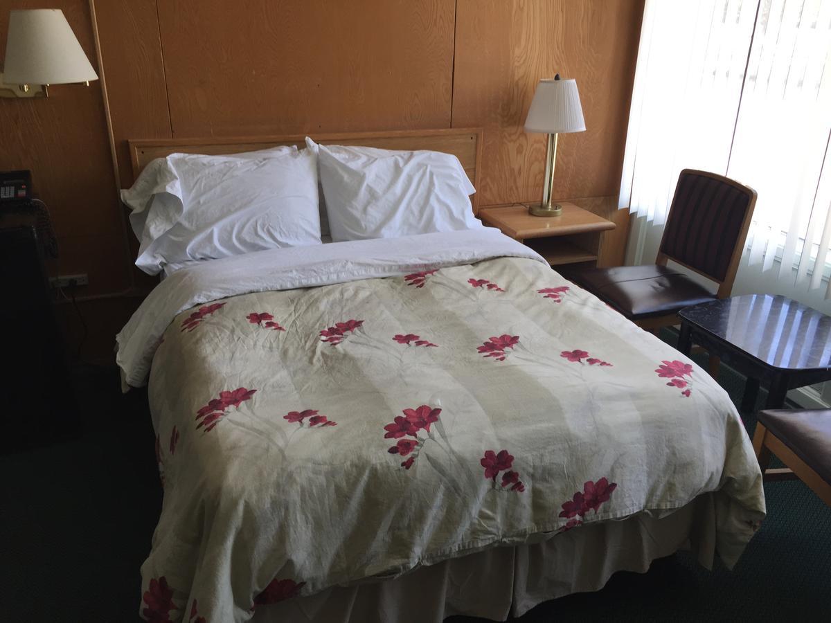 Falcon Lake Hotel Zewnętrze zdjęcie