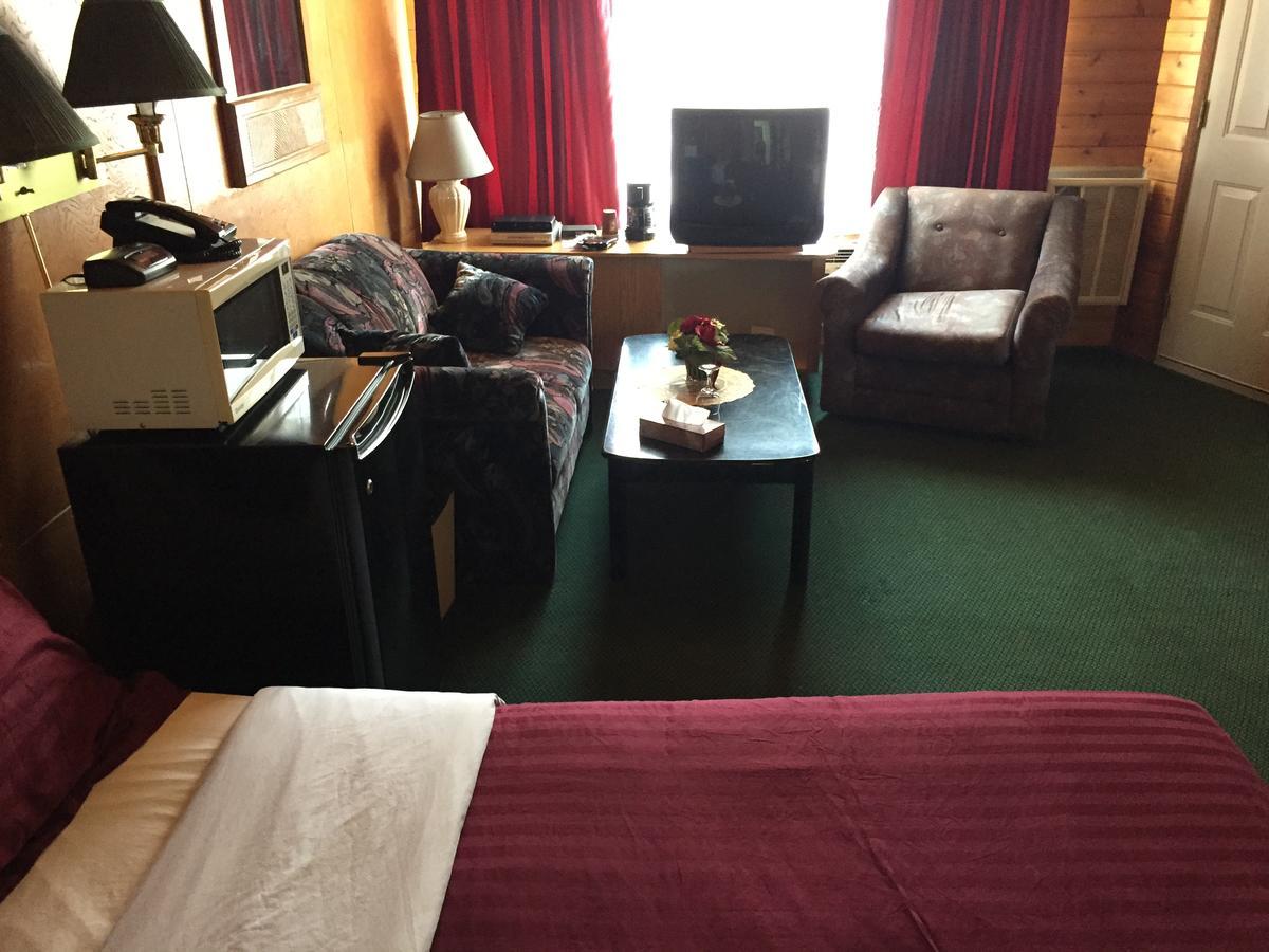Falcon Lake Hotel Zewnętrze zdjęcie