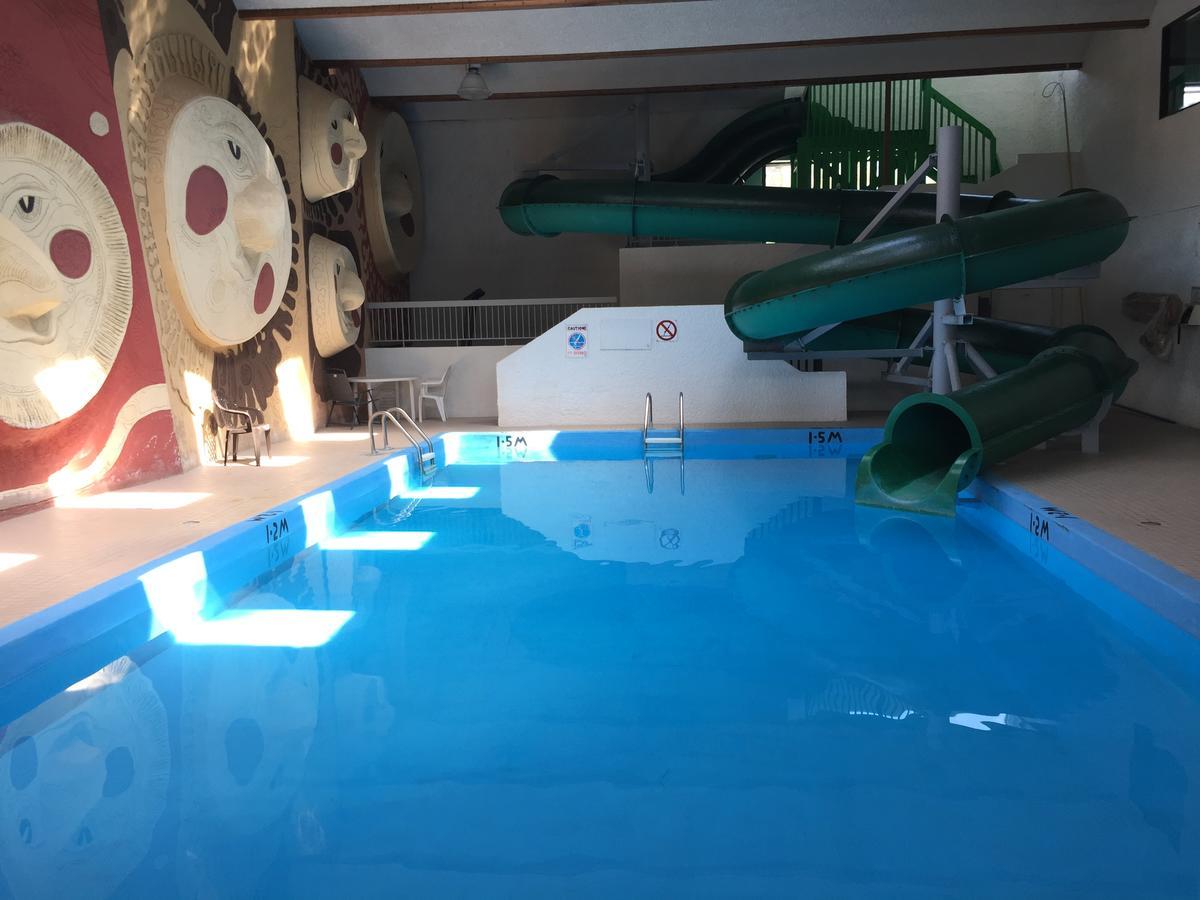 Falcon Lake Hotel Zewnętrze zdjęcie